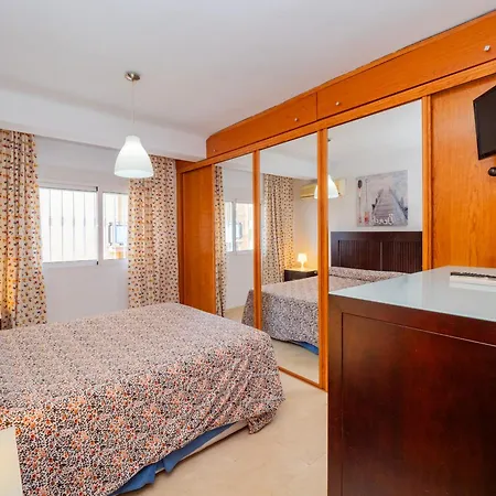 Cubo's Tejares Apartment